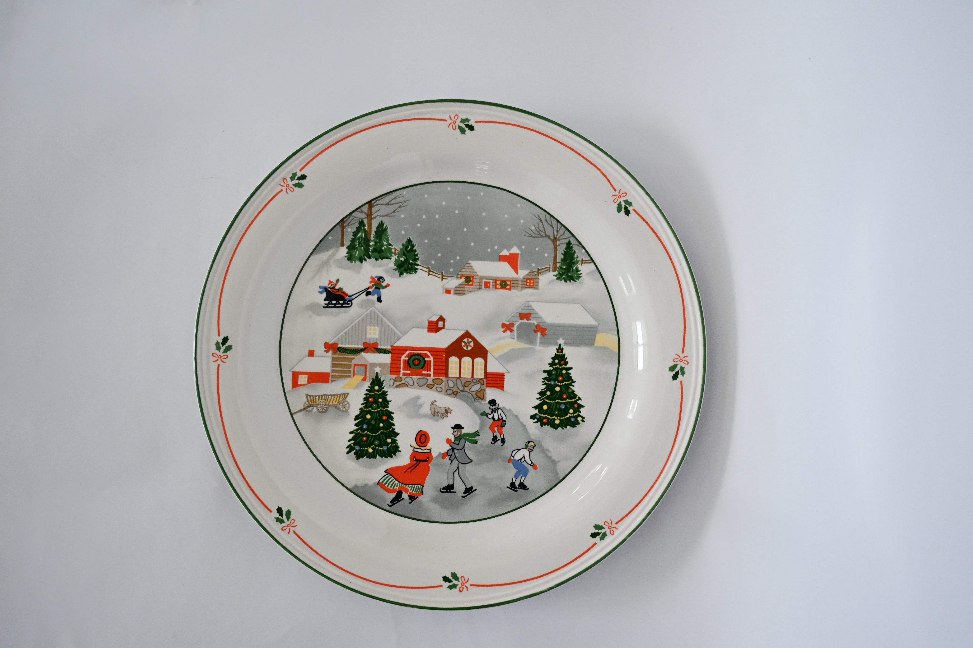 the-holly-dinner-plate.jpg